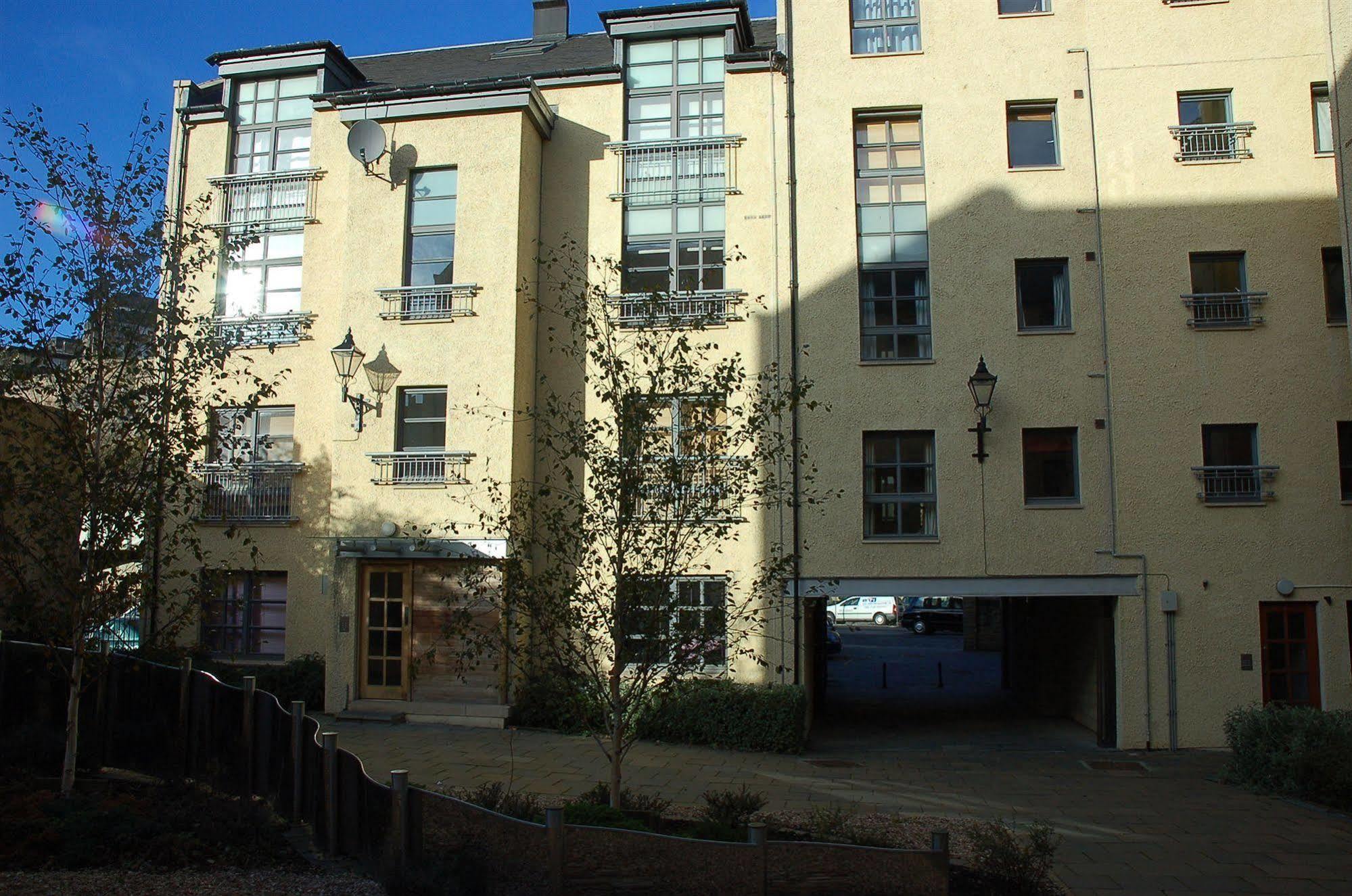Royal Mile Accommodation Edimburgo Exterior foto